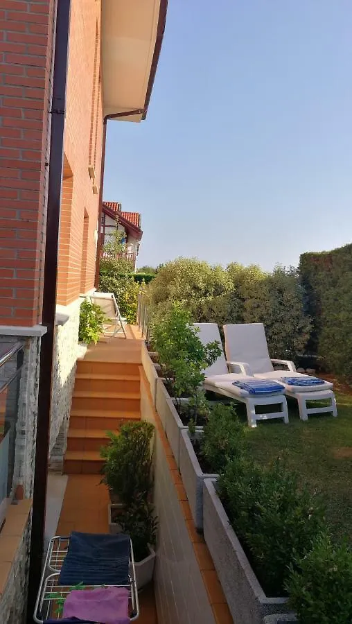 Apartamento Apto. Mundaka en vivienda- 1 linea de costa- Parking-Wifi. España