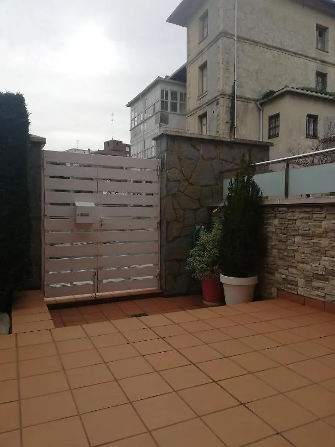 Apto. Mundaka en vivienda- 1 linea de costa- Parking-Wifi.
